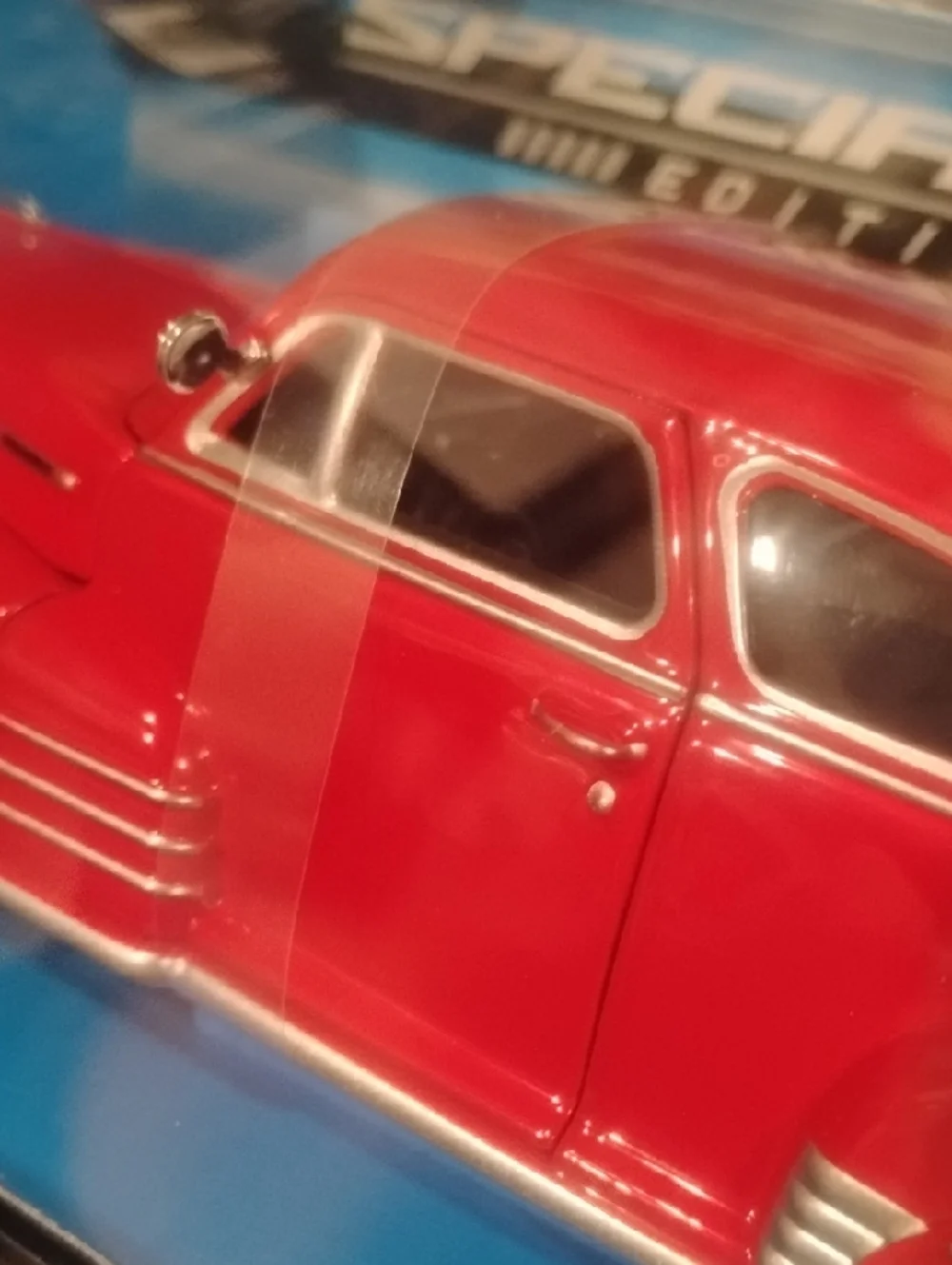 Maisto Special Edition 1948 Chevrolet Fleetline Toy Car - Red